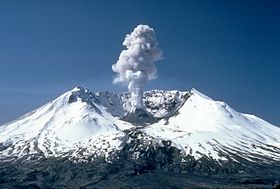 MSH82 st helens plume from harrys ridge 05-19-82.jpg