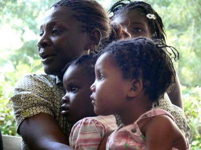 SOS-mother-receiving-three-more-children-at-CV-Santo-after-the-earthquake